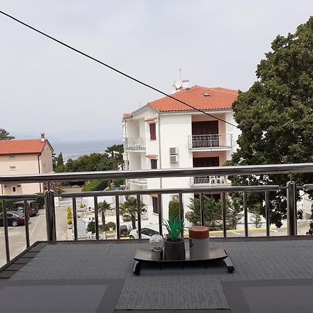 Apartment Vesel Малинска Стая снимка