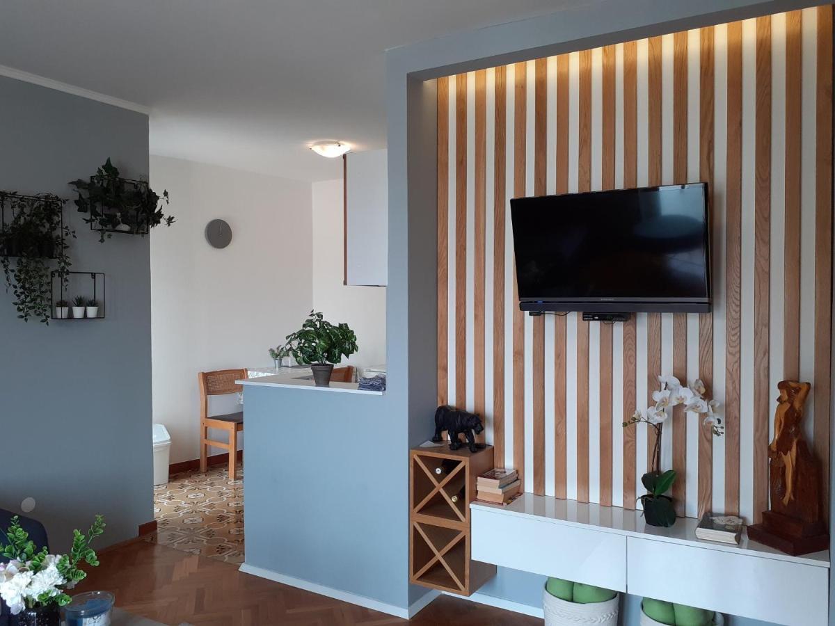Apartment Vesel Малинска Екстериор снимка