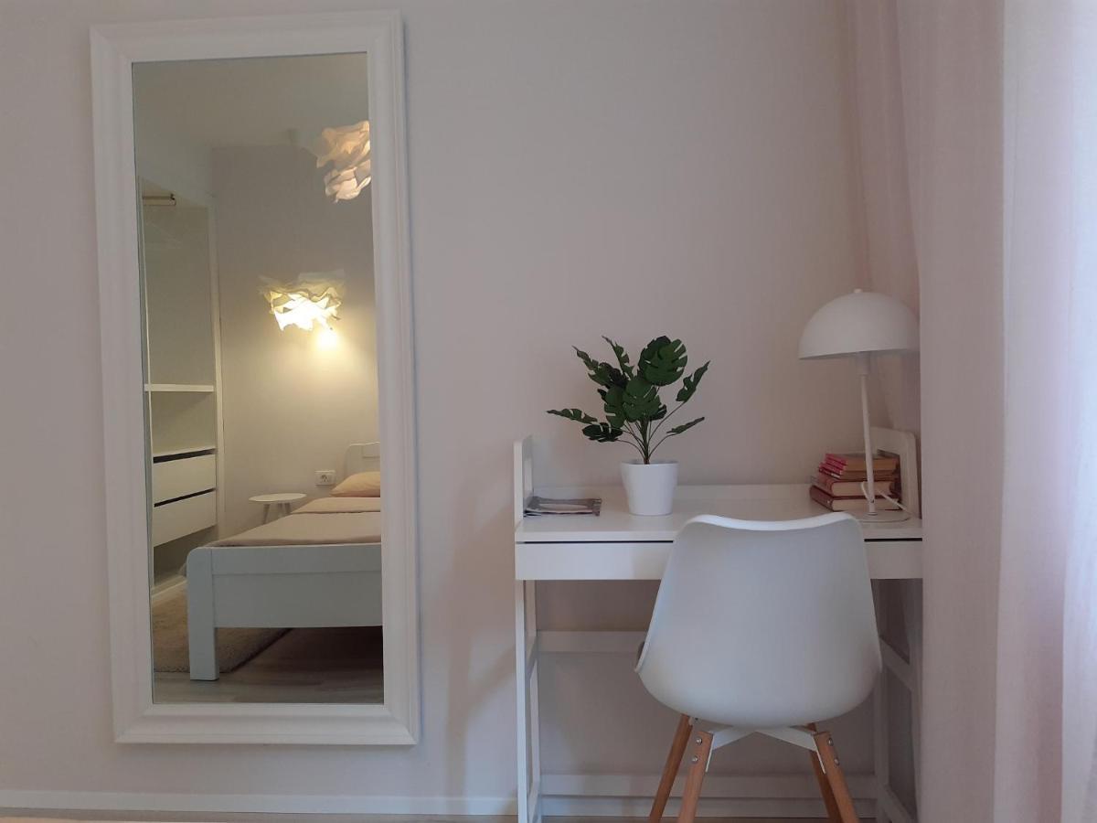 Apartment Vesel Малинска Екстериор снимка
