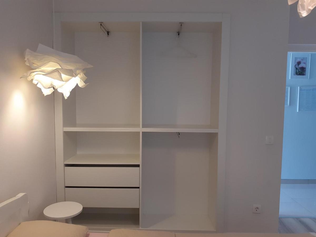 Apartment Vesel Малинска Екстериор снимка