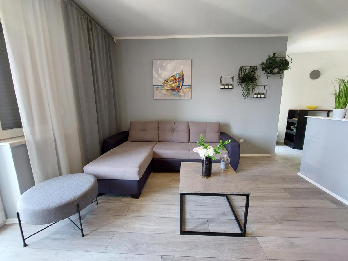 Apartment Vesel Малинска Екстериор снимка