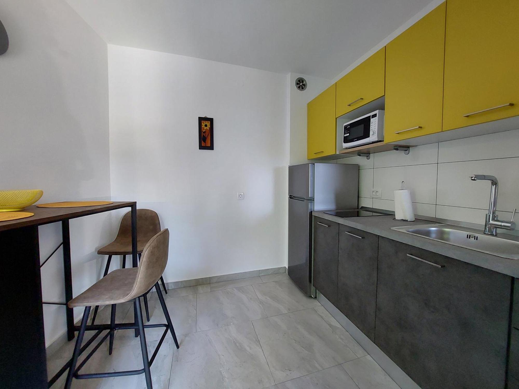 Apartment Vesel Малинска Стая снимка
