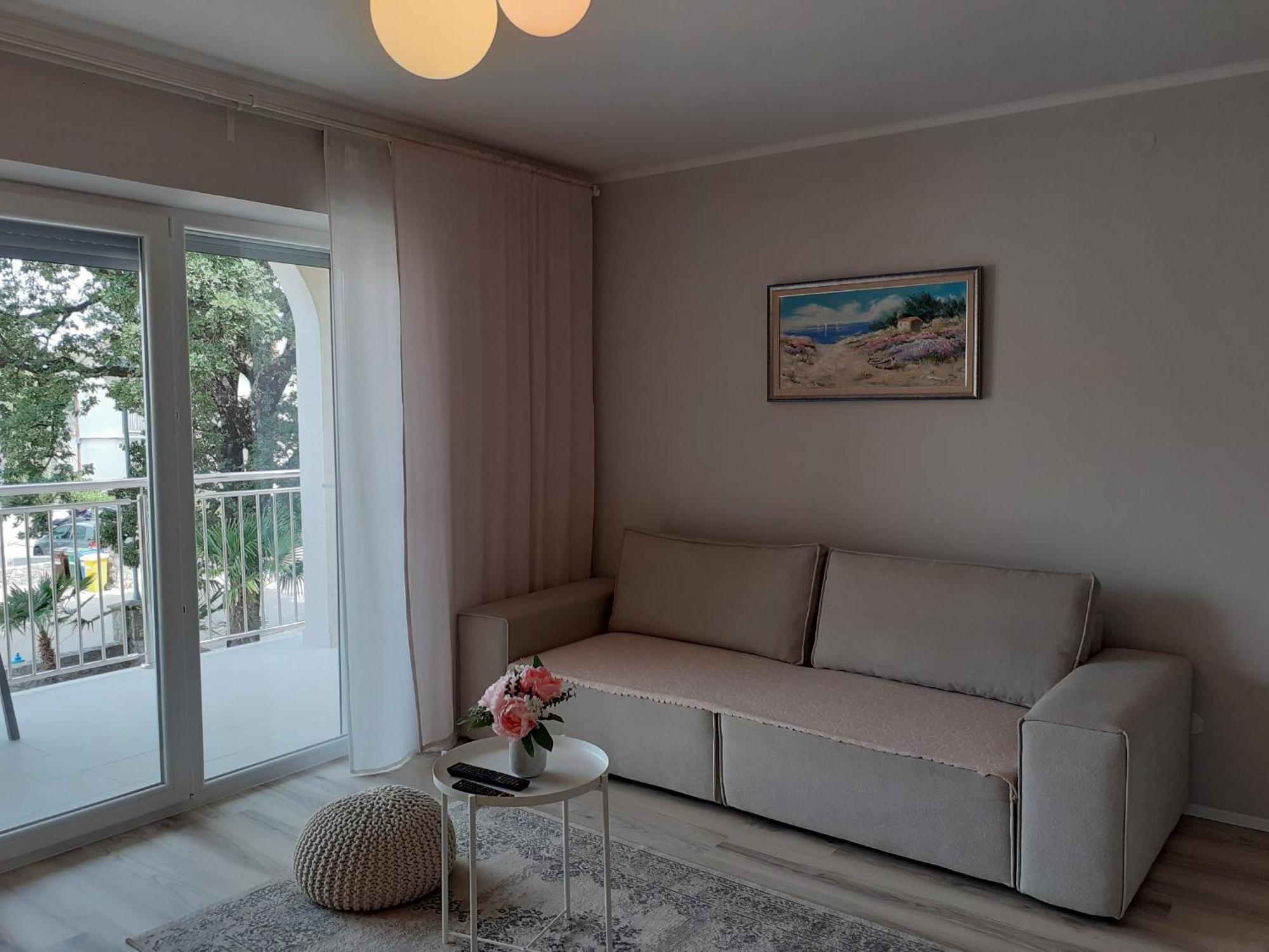 Apartment Vesel Малинска Стая снимка